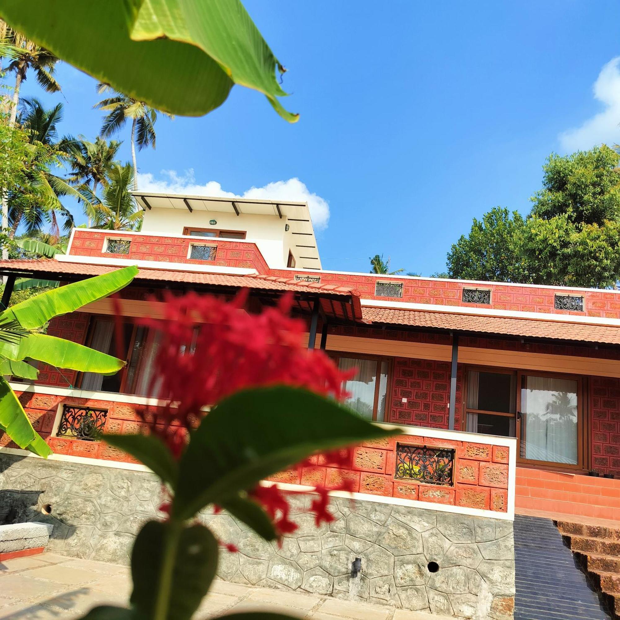 The Ixora - A Boutique Homestay Варкала Экстерьер фото
