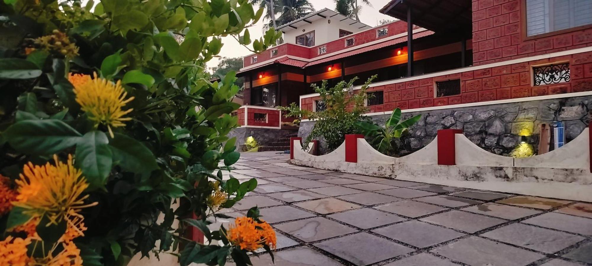 The Ixora - A Boutique Homestay Варкала Экстерьер фото
